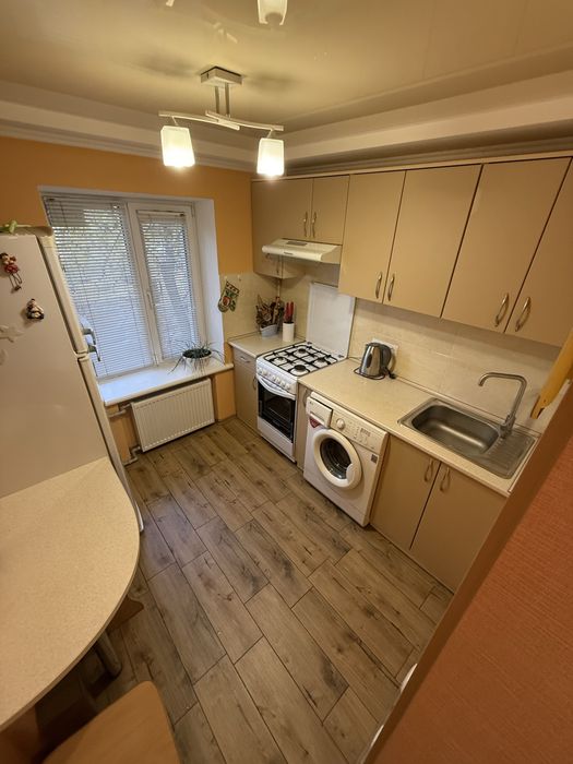 Перша оренда 2 кім по Гвардійській