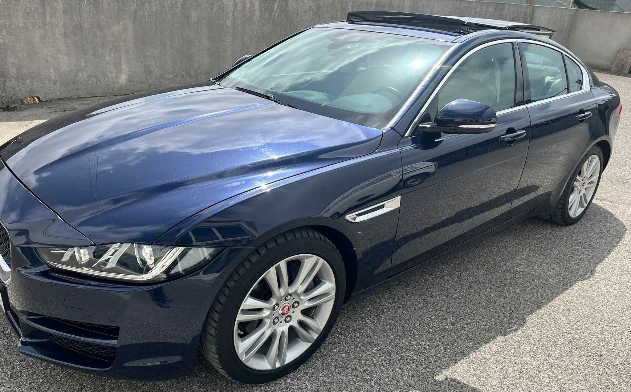 Jaguar XE 2.000 - Como NOVO