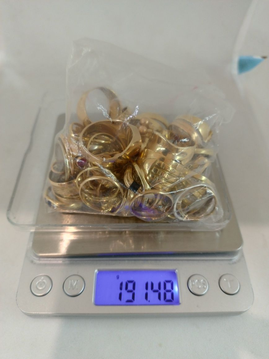 Złoto pod inwestycje Łańcuszki zawieszki pierścionk obrączki złote 14K
