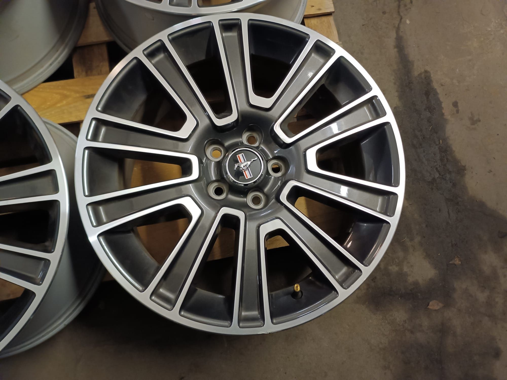 Alufelgi 19 Ford Mustang GT 5x114,3 ET50