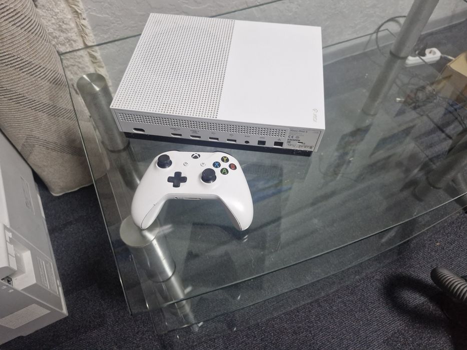 Продам XBOX S 500g