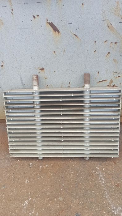 Батарея отопленя, радіатор опалення.