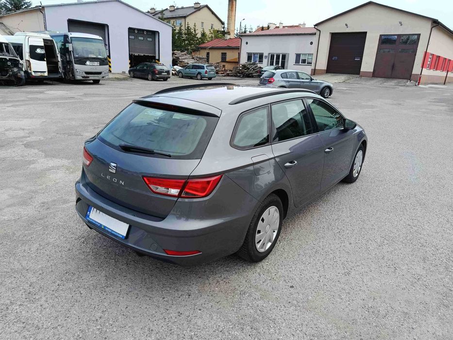 Wynajem Seat Leon 2018 (Kombi) - ekonomiczny i dynamiczny
