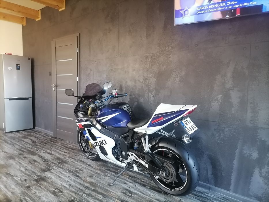 Suzuki GSXR 750 k5