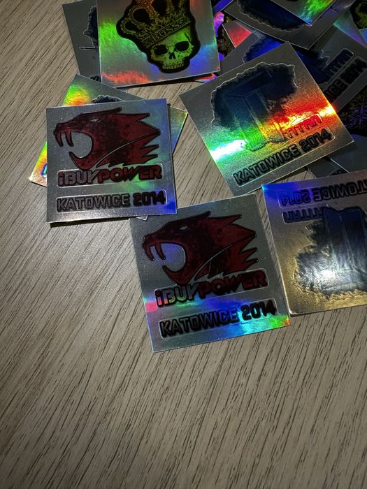 Sticker’s Ibuypower e titan holo + crown foil