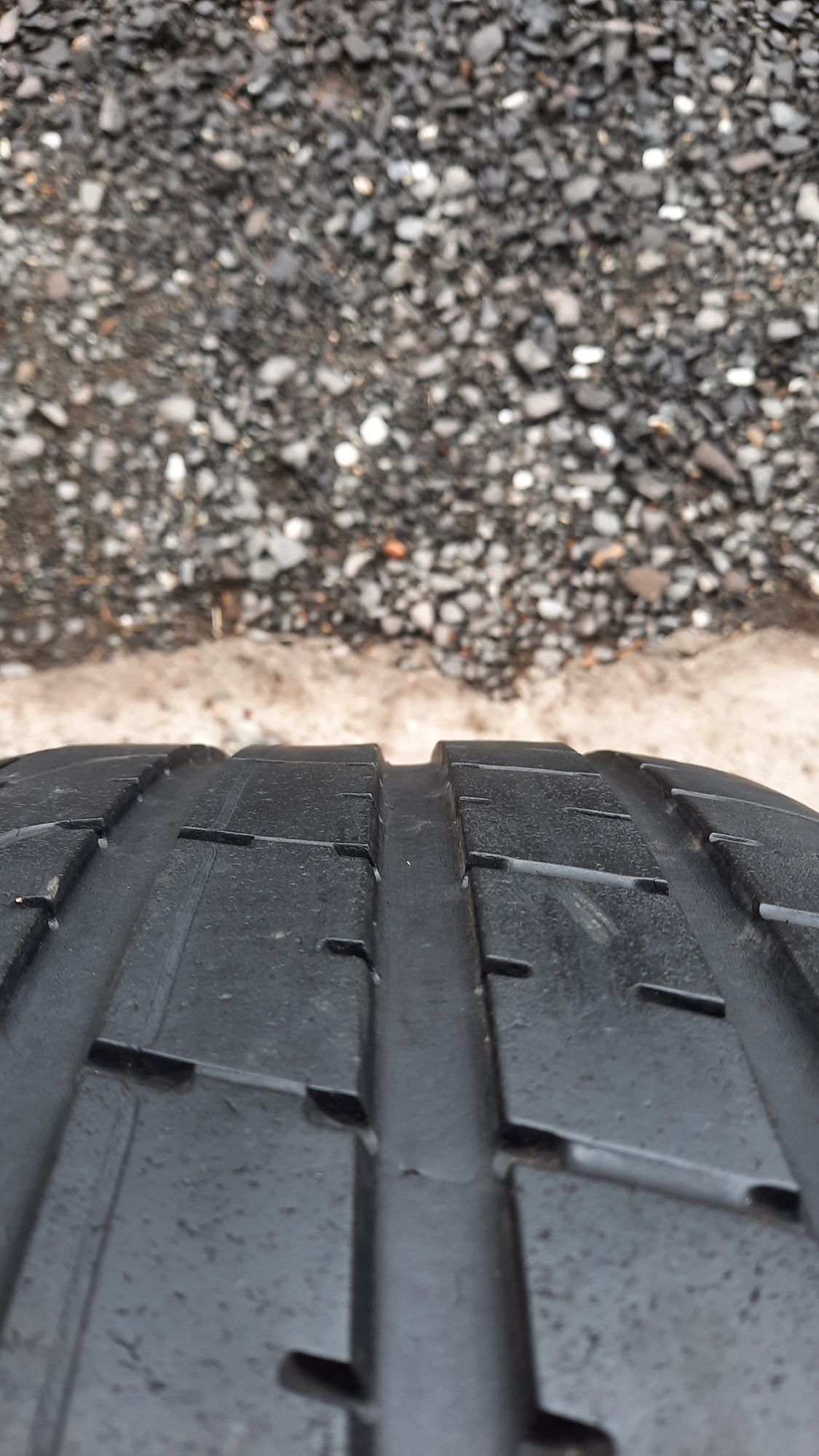 Pirelli 255/40 R19 P Zero
