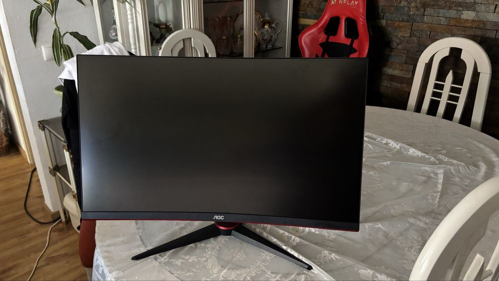 Monitor AOC 240hz e Cadeira Gaming