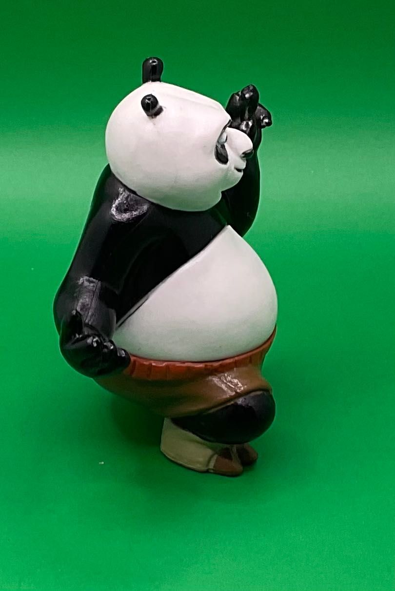 Figurka Pandy Po z bajki Kung Fu Panda wysokość 6 cm