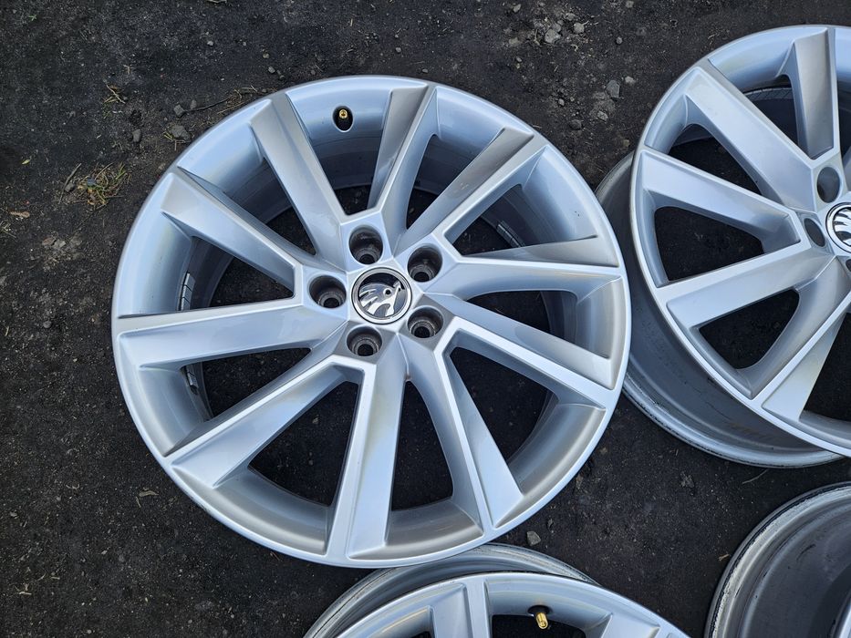 Alufelgi 17 Skoda Scala Kamiq Fabia IV ET38 5x100