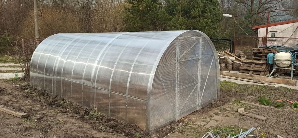 Полікарбонат сотовий Львів склад, оргскло , Теплиці Львів