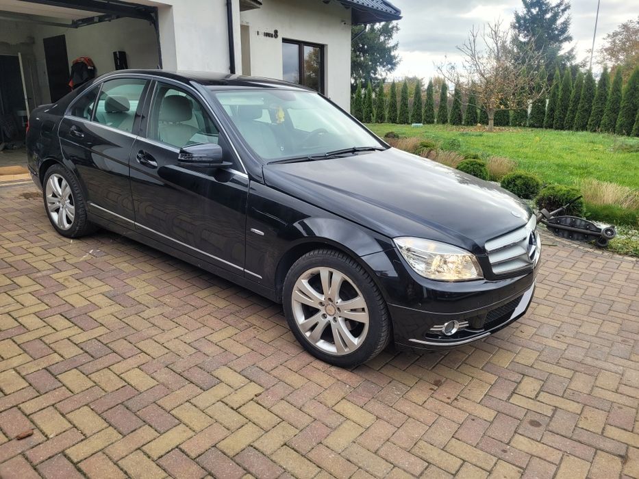 Mercedes c200 piękny Avangard