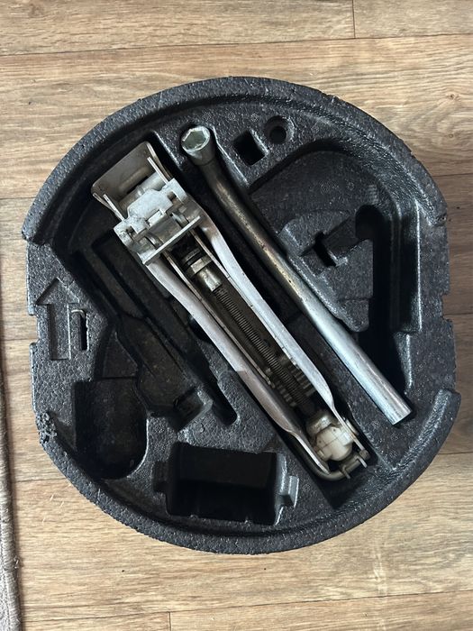 Домкрат VW Passat B7 B8 CC Golf 6 7 Skoda A5 A7 Super b Audi A4 A5