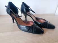 Sapato Salto Alto Massimo Dutti em couro