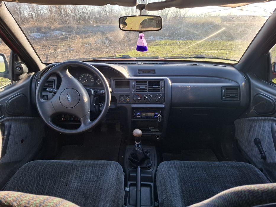 Продам Ford escort clx 1.8 1992