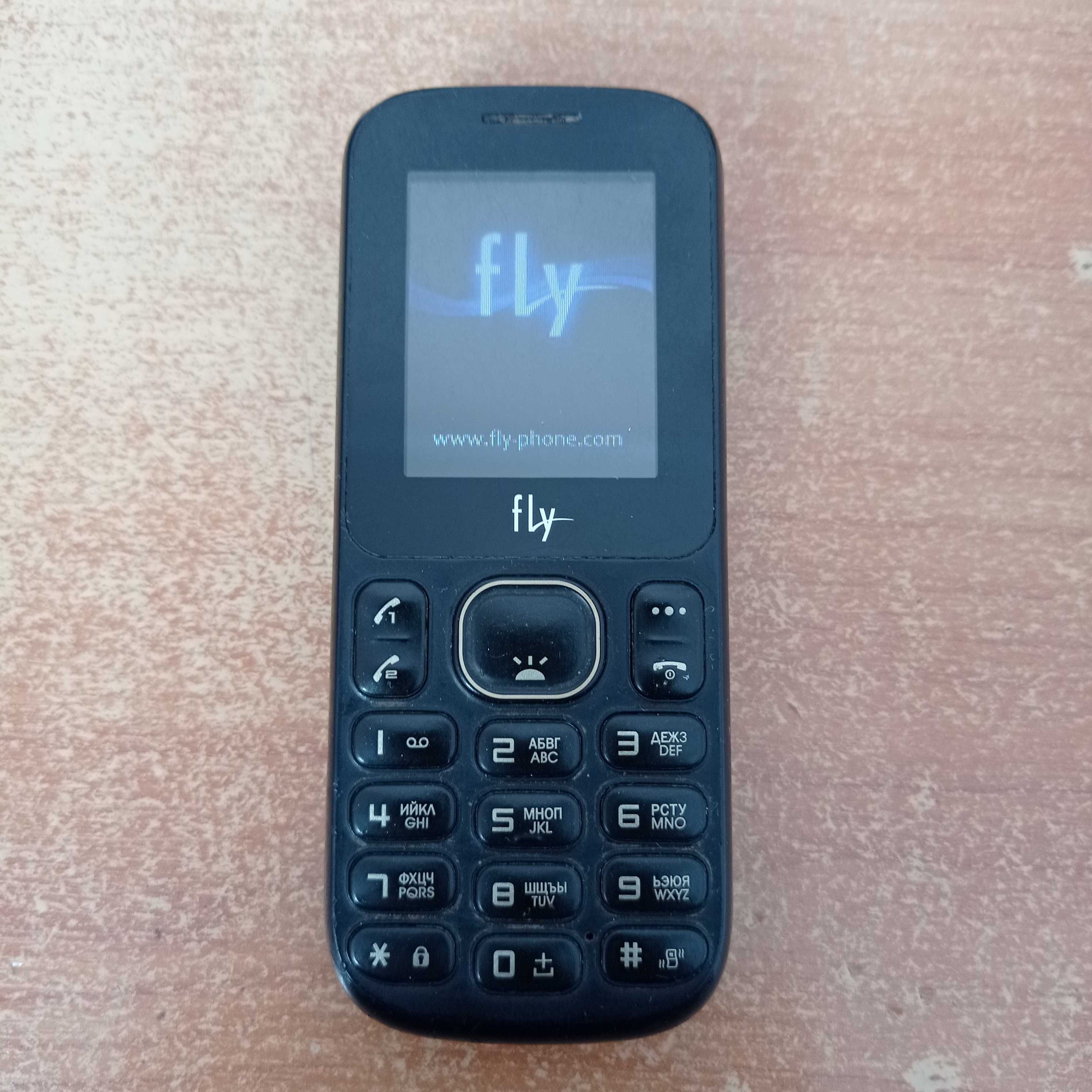 Телефон Fly DS-105D