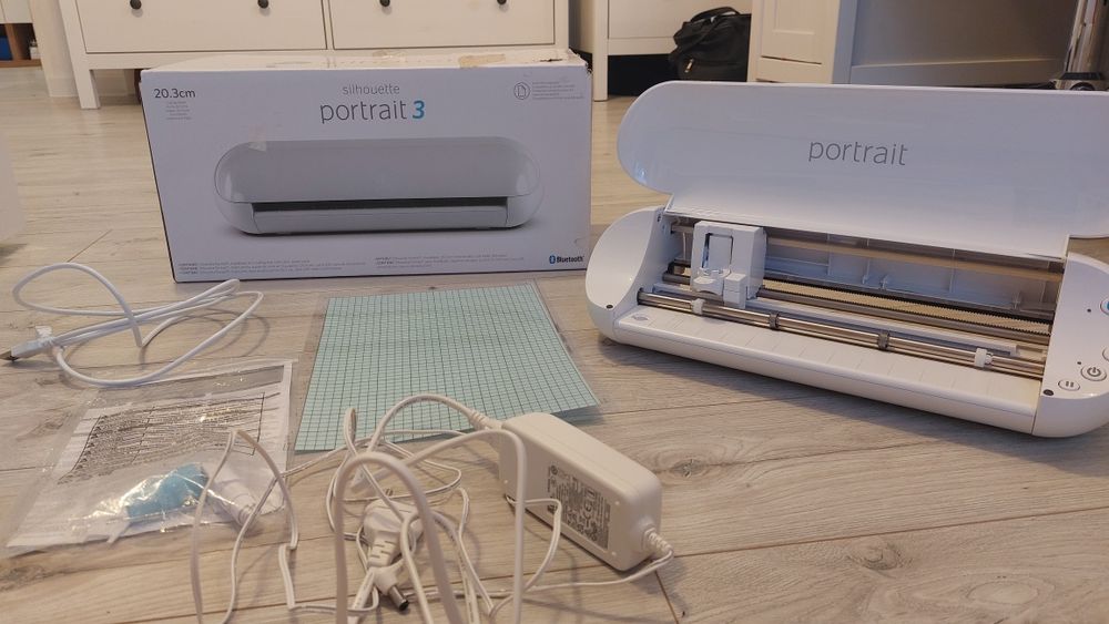 Ploter Silhouette Portrait 3