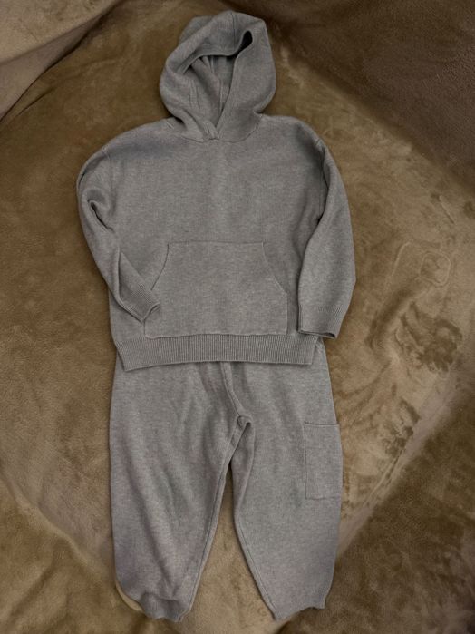 Костюм ZARA (худі + штани), сірий трикотаж