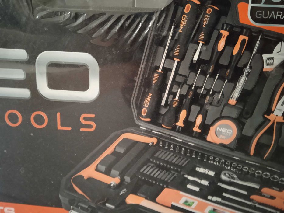 Skrzynka z narzędziami Neo Tools 88 elementów nowa