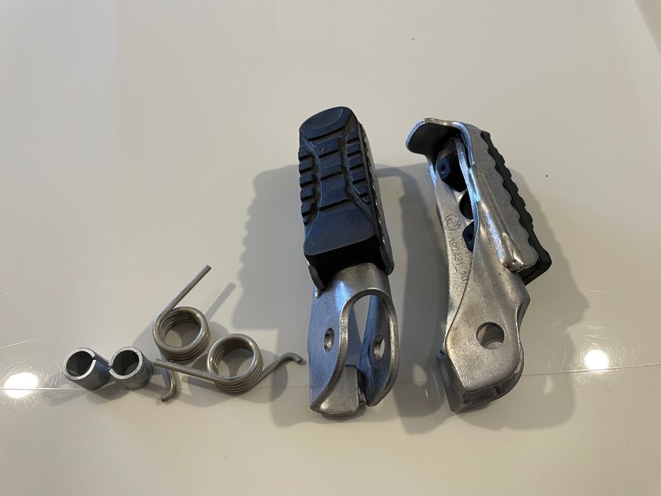 Нові підніжки / подножки BMW F850GS / F750GS