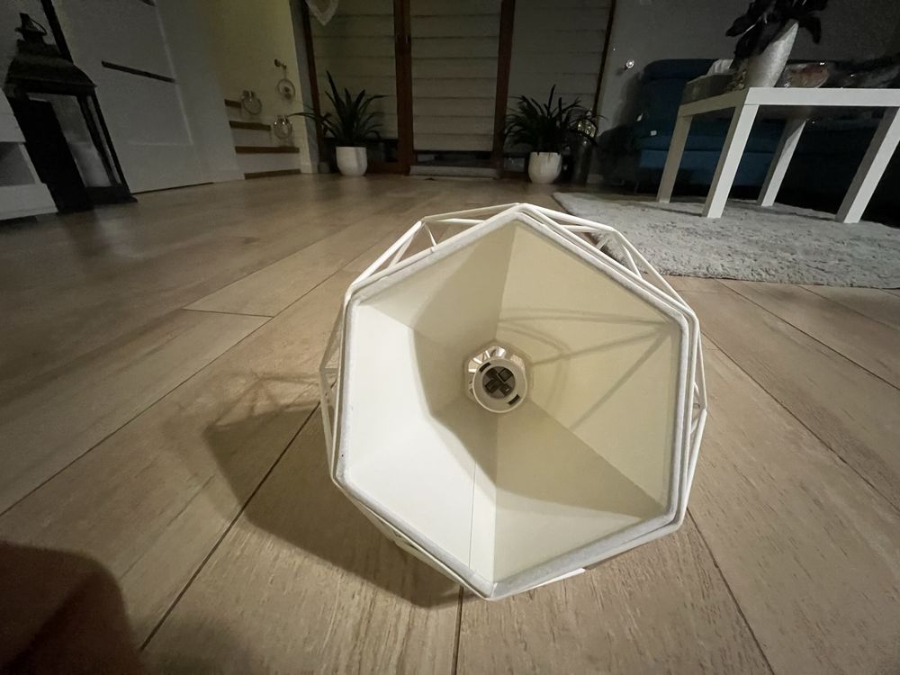 Żyrandol loft kolor biały