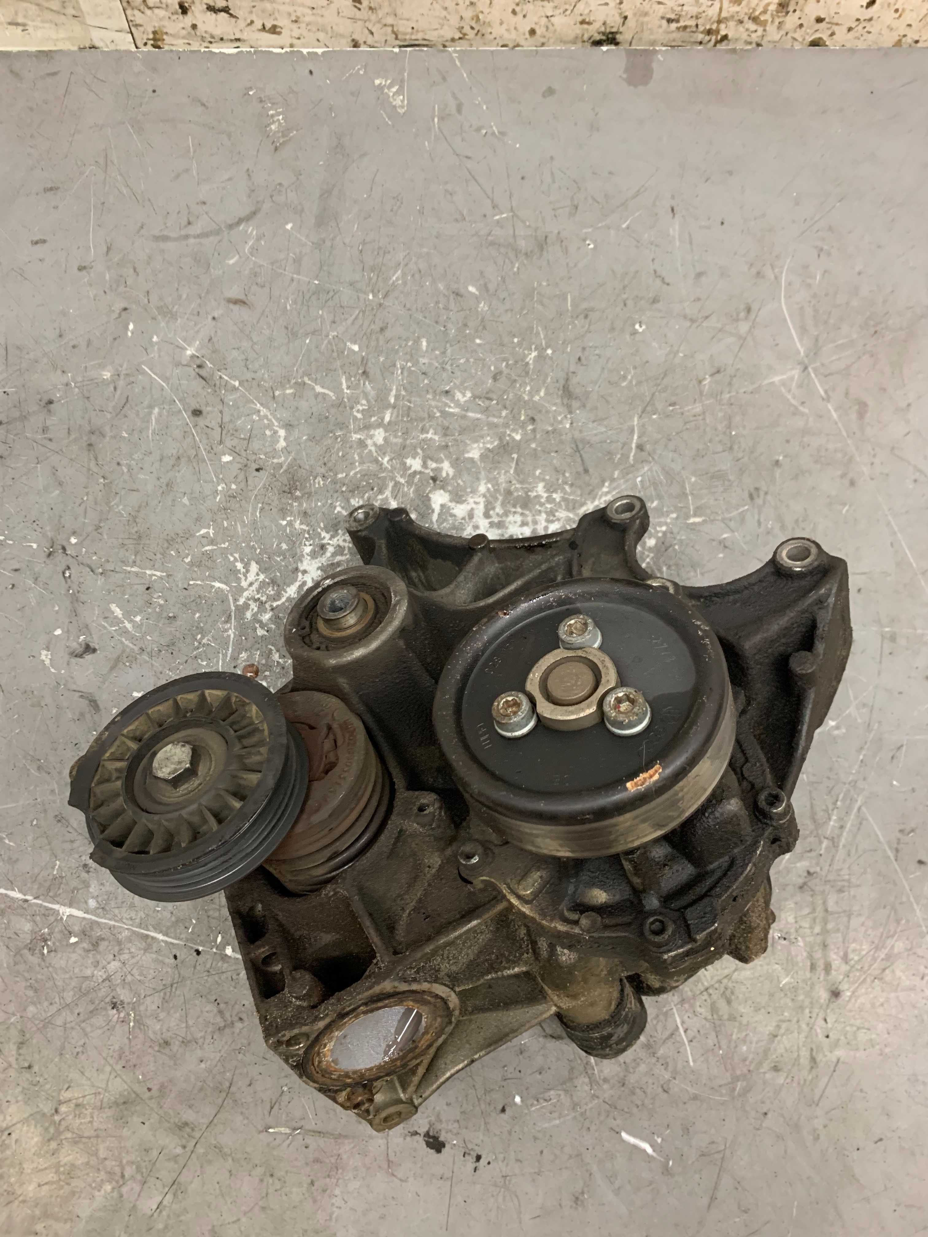 VW Volkswagen Passat B5 1.9 TDI A4 B5 AFN Pompa Łapa Alternatora
