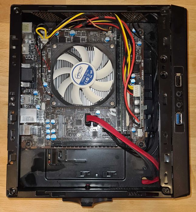 Mini-ITX MSI AM1I AMD 5370 24GB 250GB NAS PLEX baixo consumo