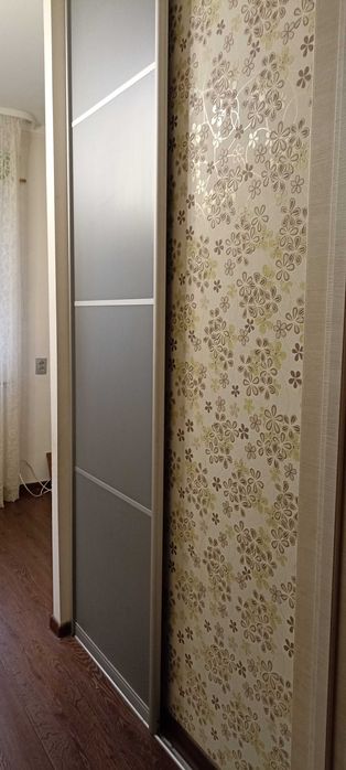 Двері шафа-купе, рейки