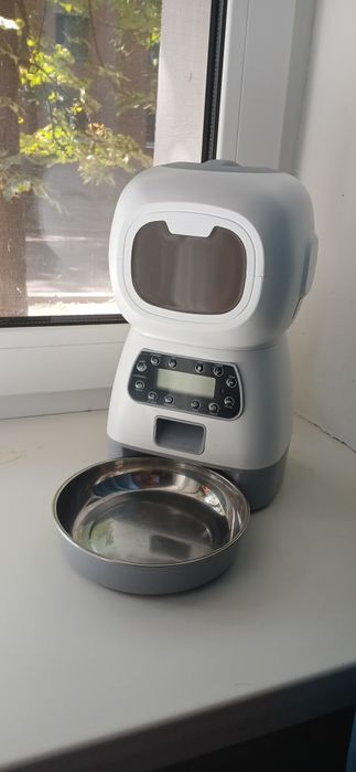 Автогодівниця для котика або маленької собачки