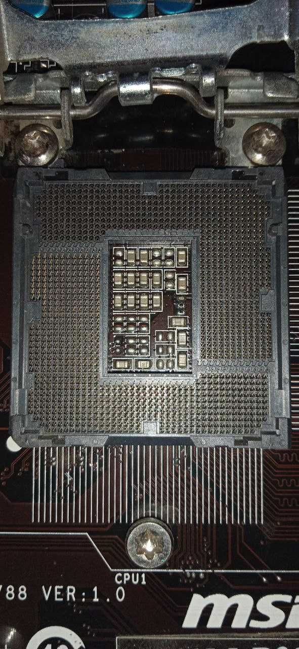 Материнська плата MSI H61M-P31/W8