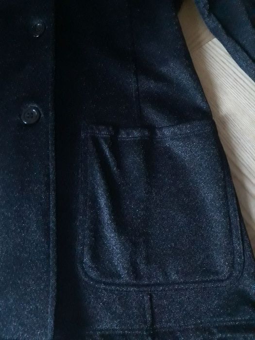 Kasak z lekkim połyskiem