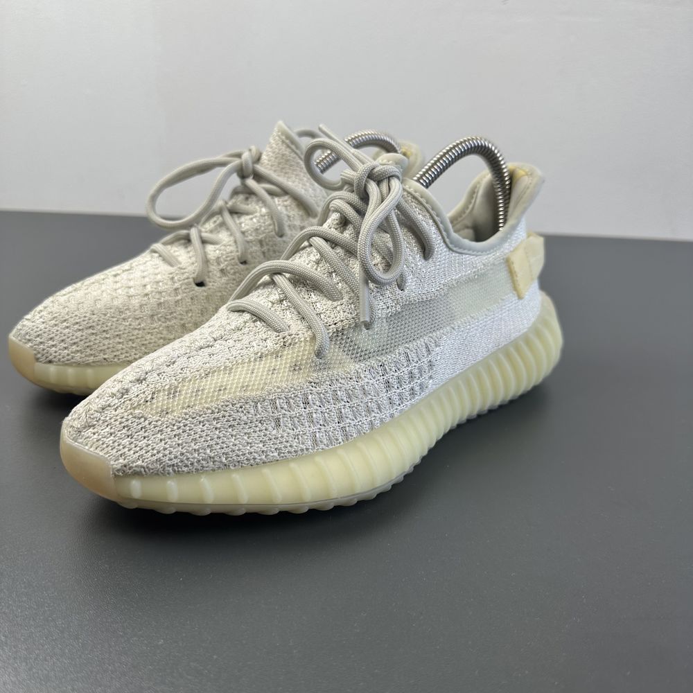 Оригінальні Кросівки Adidas Yeezy Boost 350 V2 Light