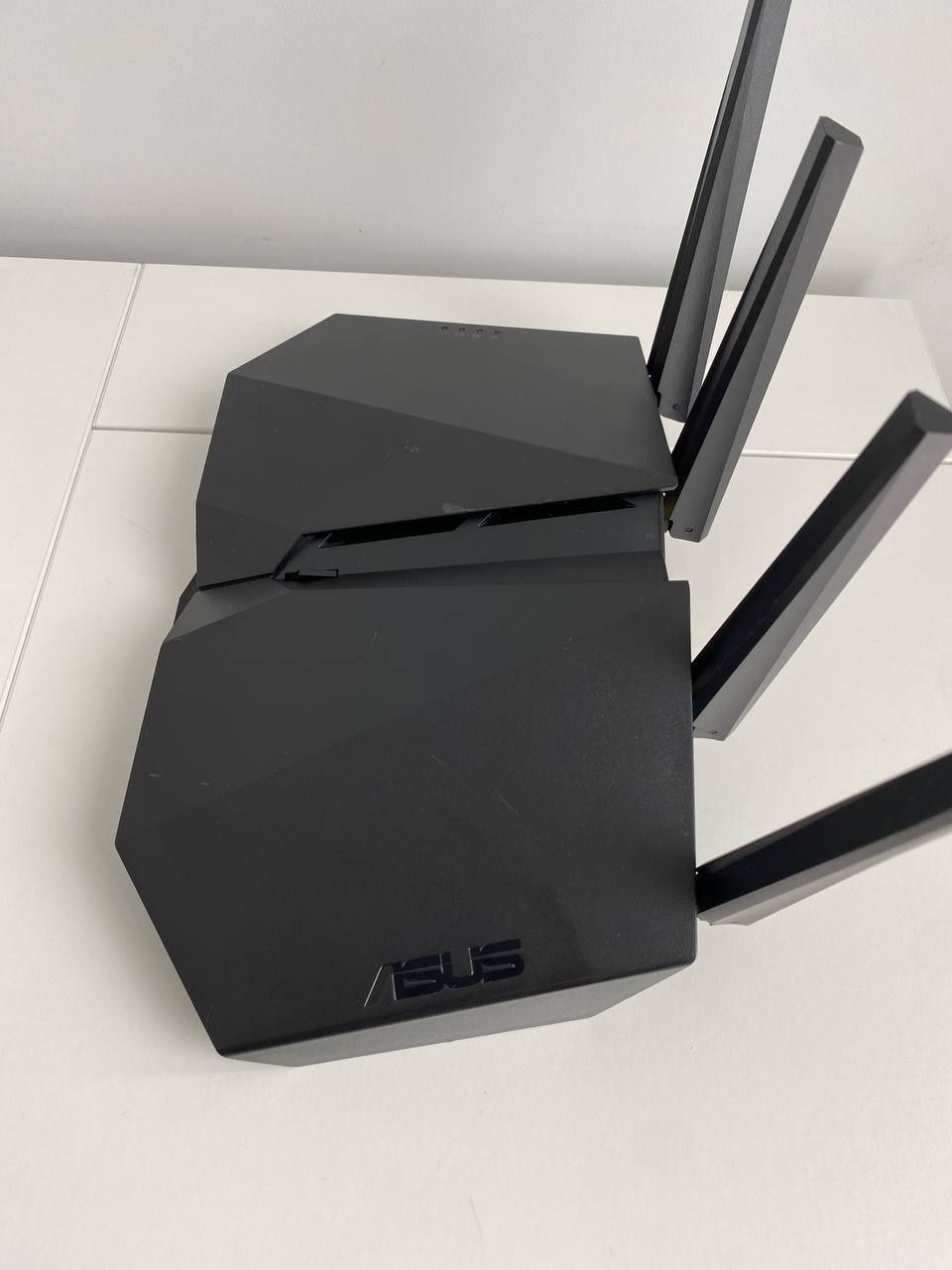 Маршрутизатор ASUS AX82U швидкий та надійний роутер WiFi6 AiMesh 12в