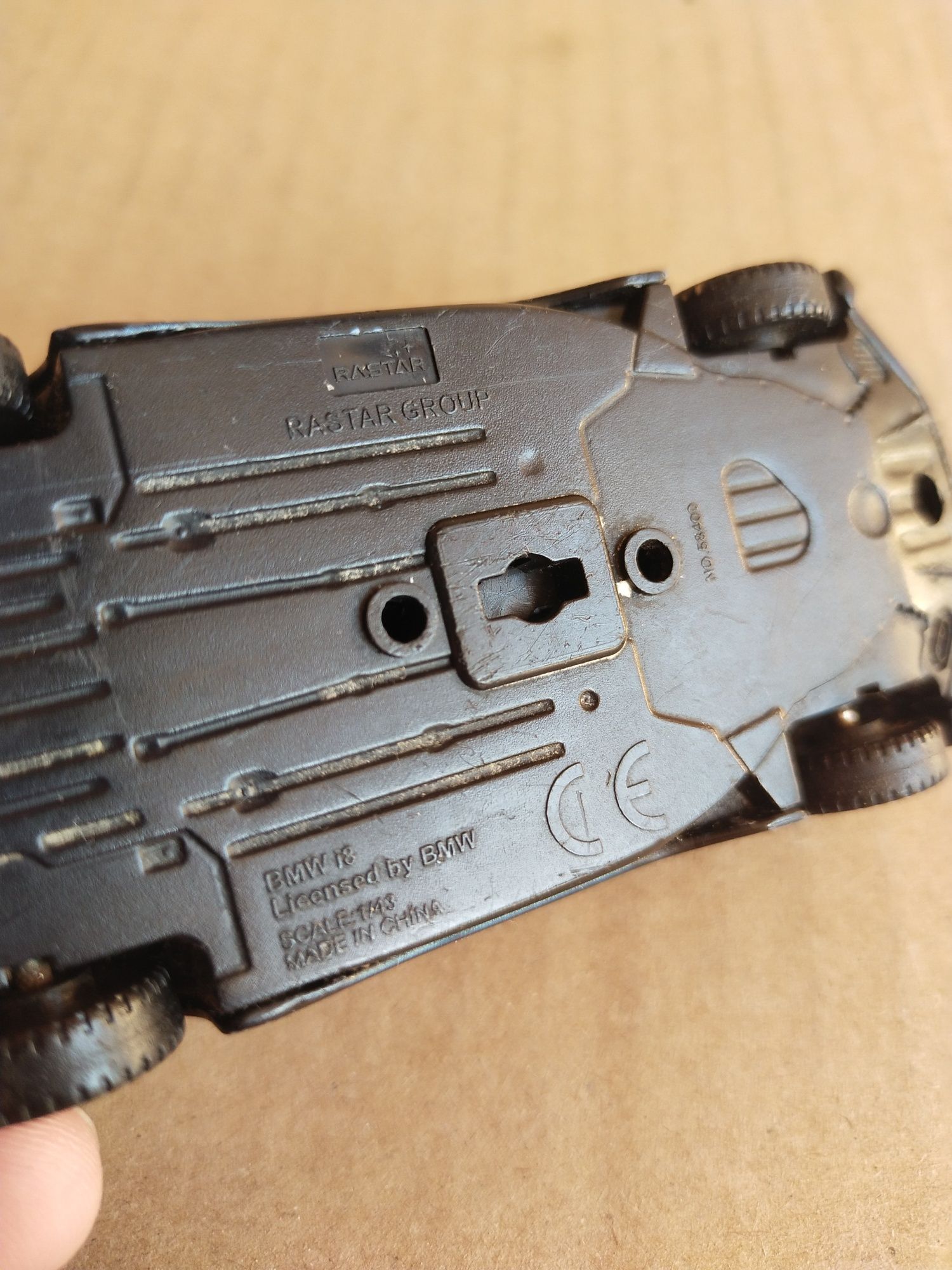 BMW i8, zabawka metalowa 1:43