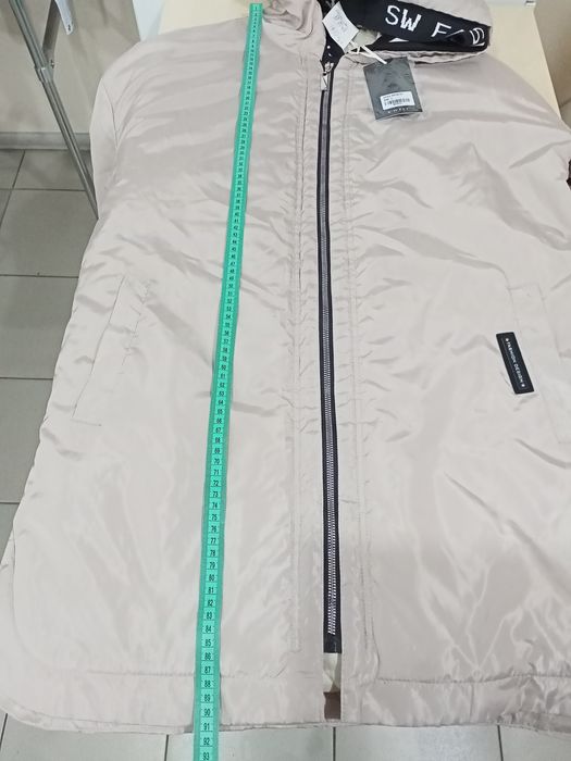 Куртка довга з капюшоном бежева