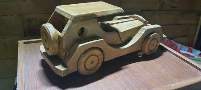 Carro em madeira