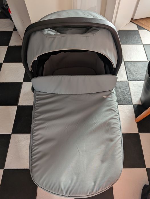 Gondola bassinet Thule Urban Glide 3 + adaptery, moskitiera, raincover