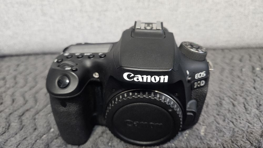 Canon EOS 90D — body, stan bardzo dobry, ok. 35 000 zdjęć