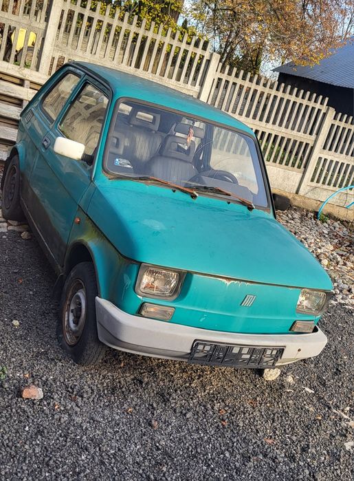 Fiat 126p z papierami do renowacji