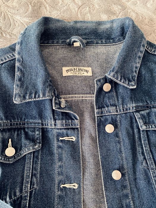 Красива Жіноча джинсовка