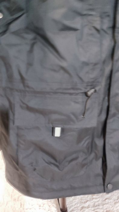 Куртка чоловіча чорного кольору