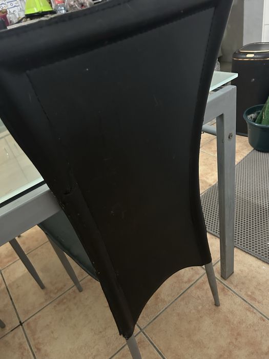 Mesa de cozinha com 4 cadeiras