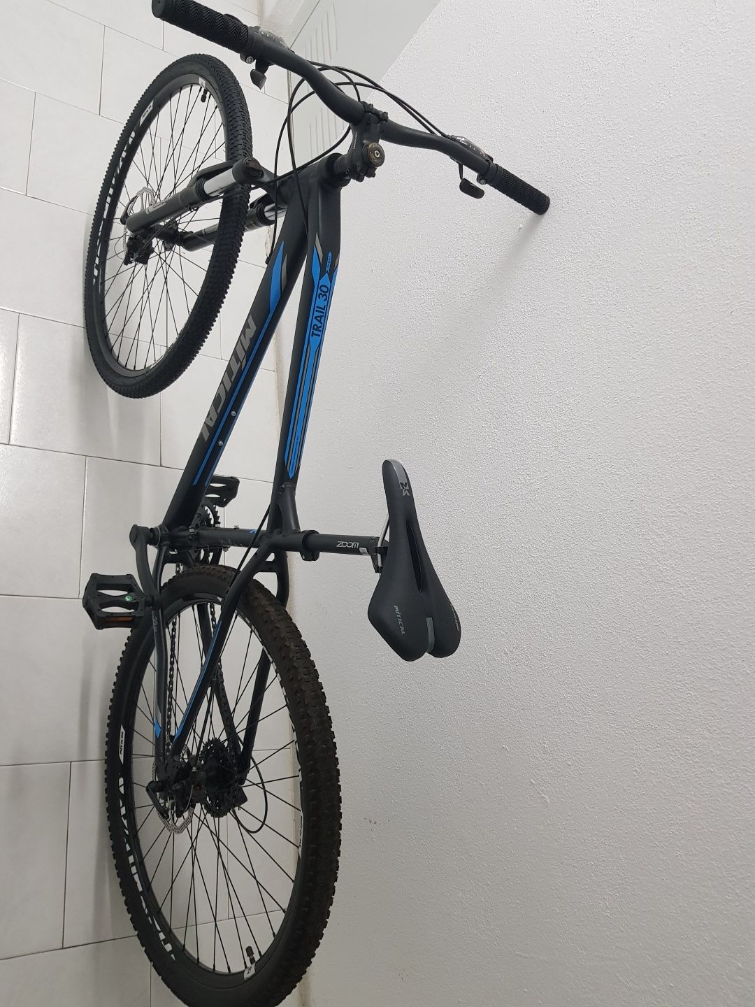 Bicicleta BTT Mitical trail 30 Sport 29Er como nova com acessórios div