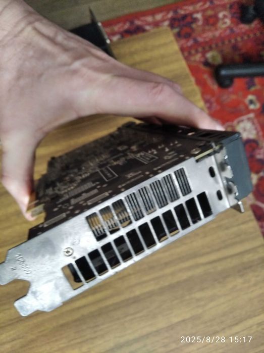 Radeon RX 470 sapphire nitro 4GB 256 bit Игровая и майнинговая