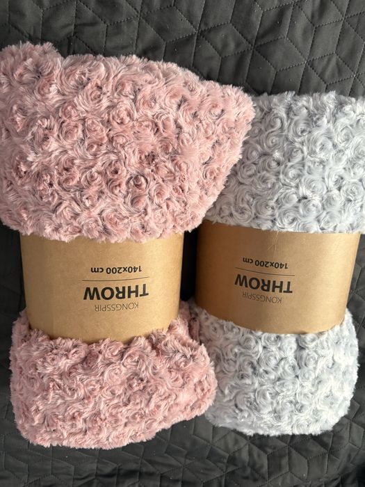 Koc narzuta rozowa  jysk nowe 2 sztuki