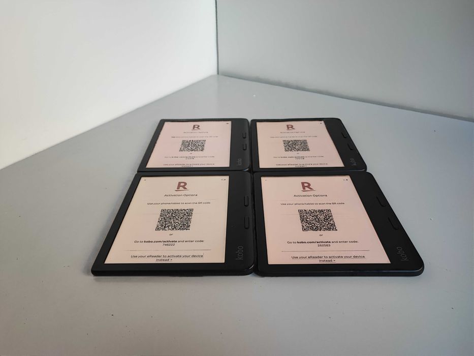 Книга Kobo Libra Colour Black 7" кольоровий E-Ink 32ГБ Підсвітка IPX8