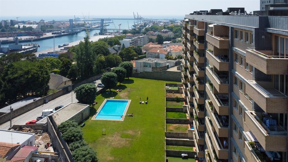 Apartamento T2 Condomínio de Luxo em Leça da Palmeira, Com Piscina
