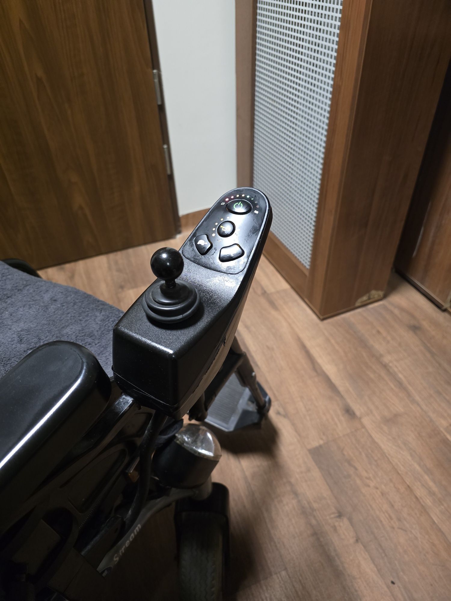 Wozek elektryczny inwalidzki Invacare stream