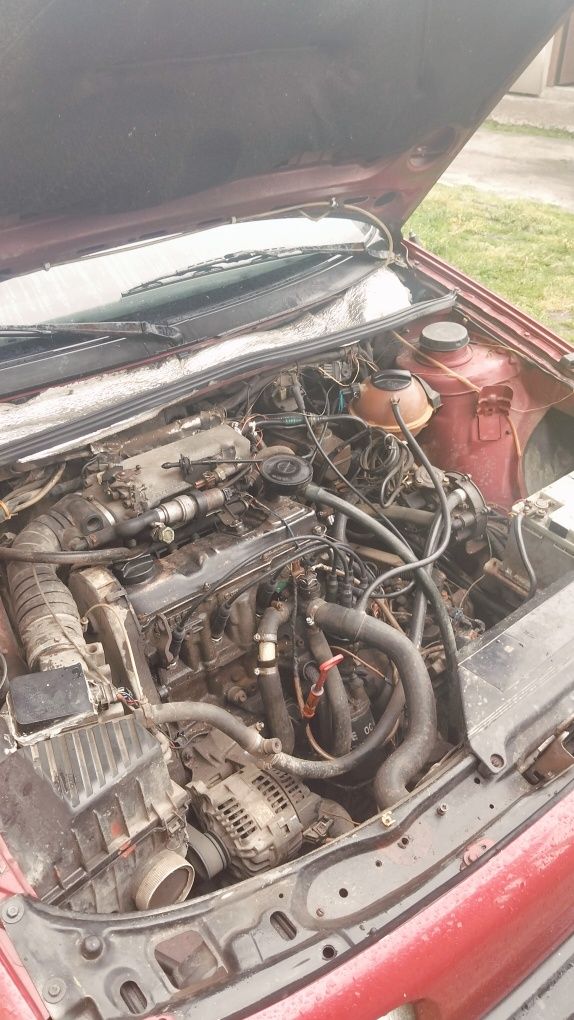 Продається Passat B3 1.8 Інжектор на ходу