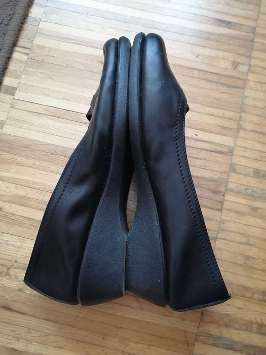 Sapatos pretos em pele, tamanho 36, usados uma vez, marca FLEXX