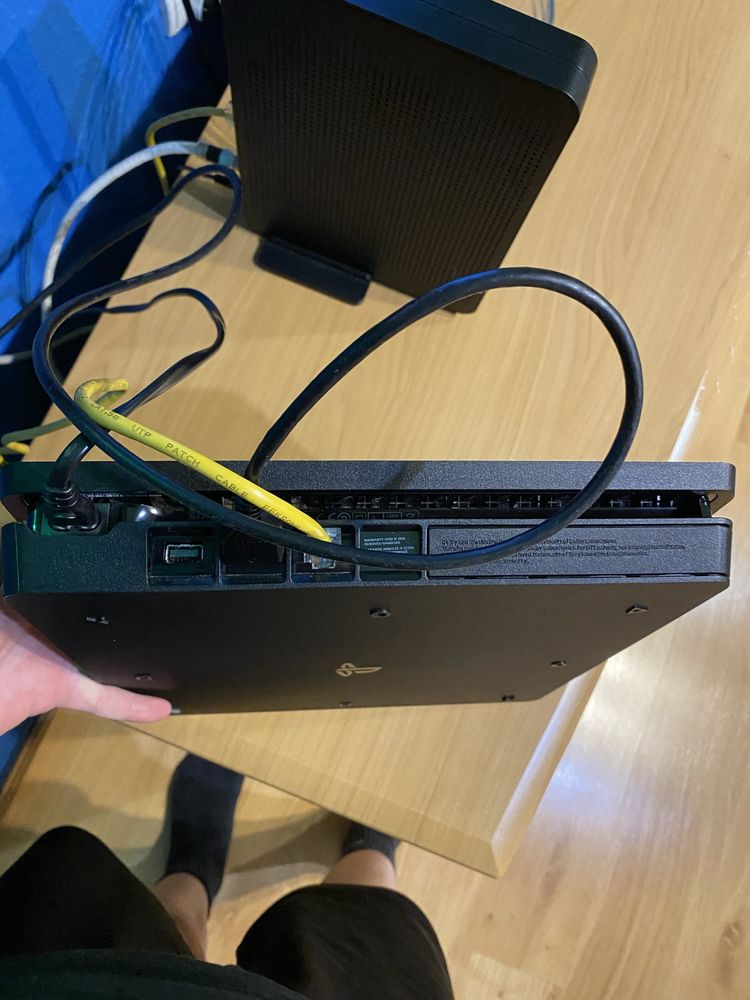 PlayStation 4 1 Tb 1 pad